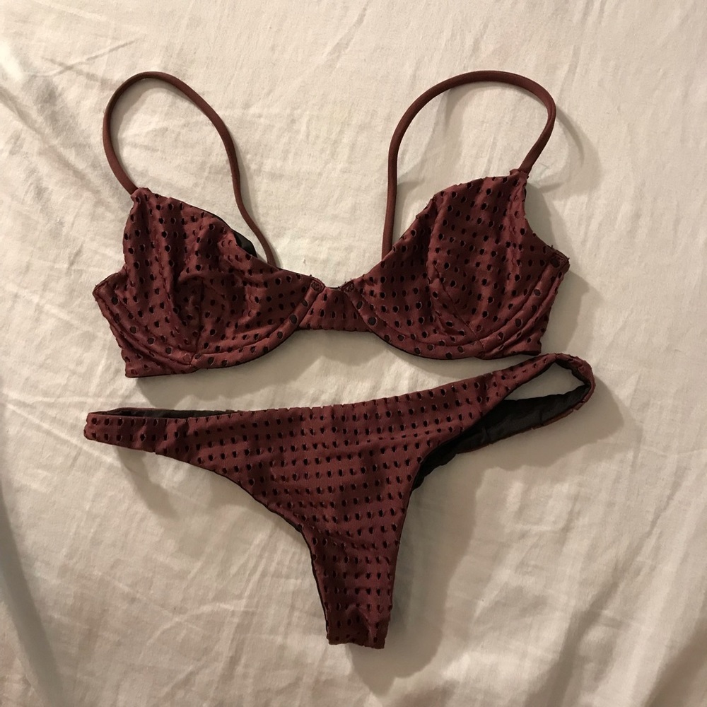 Acacia Merlot Mesh Set